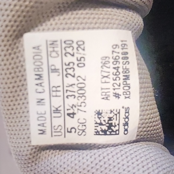 Like New!! Adidas Sneakers Unisex, Woman's Sz 5 in tag - Picture 5 of 11
